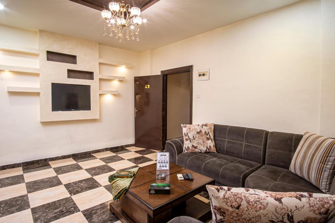 Al Riyati Hotel Apartments Акаба Экстерьер фото