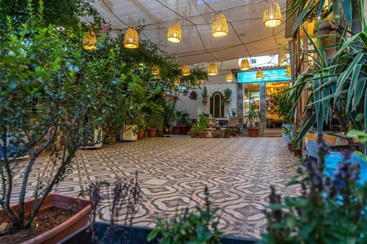 Al Riyati Hotel Apartments Акаба Экстерьер фото