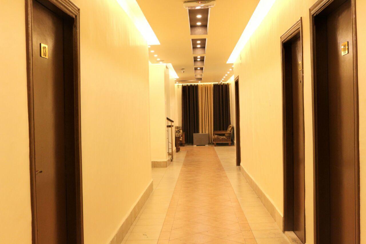 Al Riyati Hotel Apartments Акаба Экстерьер фото