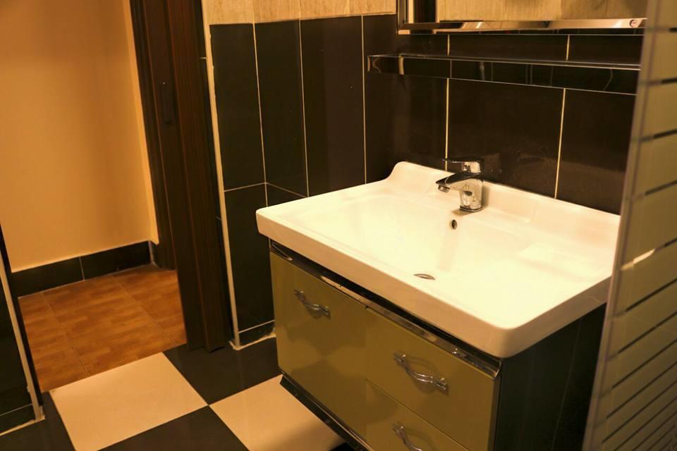 Al Riyati Hotel Apartments Акаба Экстерьер фото