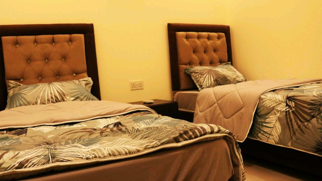 Al Riyati Hotel Apartments Акаба Экстерьер фото